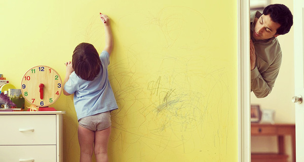 Cách tẩy vết bẩn trên tường